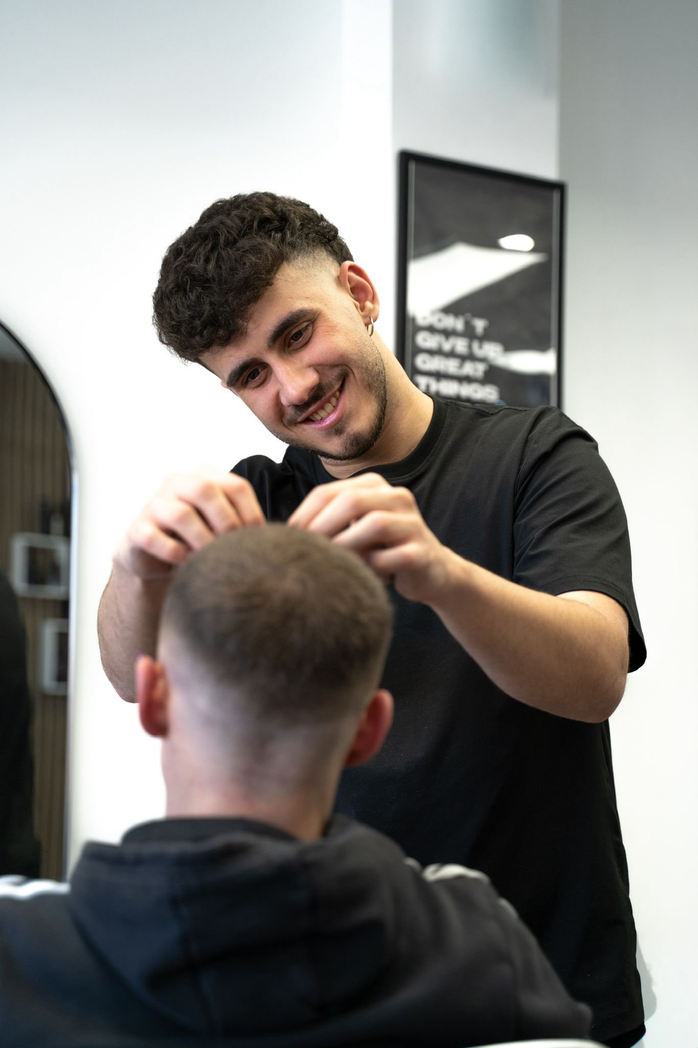 Bogdan — barbero en Santos Professionals